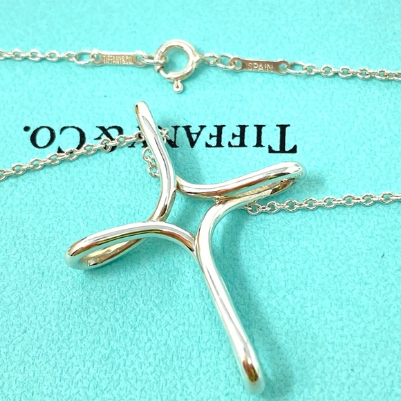 - Tiffany & CO. Elsa Peretti Infinity Sterling Silver 925 Necklace. - Picture 3 of 7